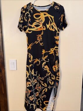 Black & Gold Scroll-Print Women’s Midi Dress